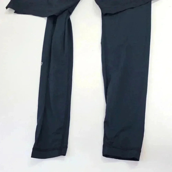 Alo YogaStability 2-in-1 Layered Pant - Picture 10 of 11